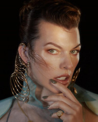 Milla Jovovich by Greg Swales for Vogue Arabia // 2021 фото №1289146