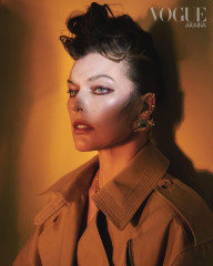 Milla Jovovich by Greg Swales for Vogue Arabia // 2021 фото №1289137