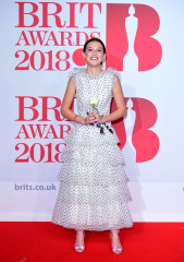 Millie Bobby Brown – 2018 Brit Awards in London фото №1044470