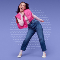 Millie Bobby Brown by Zamar Velez for Brown x Converse (2021) фото №1320965