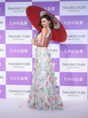 Miranda Kerr – Promotes “Takano Yuri” Beauty Clinic in Tokyo, Japan фото №980834
