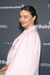 Miranda Kerr - Baby2Baby 10-Year Gala in LA 11/13/2021 фото №1321692