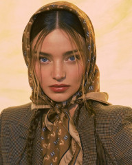 Miranda Kerr by Greg Swales for Harper's Bazaar Greece (November 2021) фото №1319453