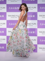 Miranda Kerr – Promotes “Takano Yuri” Beauty Clinic in Tokyo, Japan фото №980831