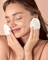 Miranda Kerr for Kora Organics x rms beauty // 2021 фото №1294166