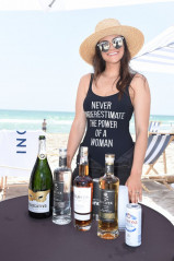 Myla Dalbesio – SI Mix Off At The Model Mixology Competition in Miami Beach 07/1 фото №1198510