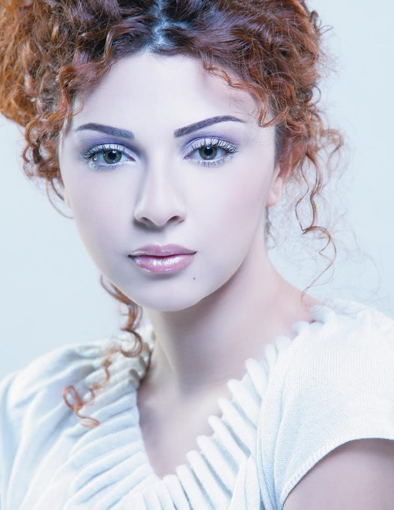 Мириам Фарес (Myriam Fares)