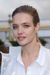 Natalia Vodianova - Louis Vuitton Show at Paris Fashion Week 01/17/2019 фото №1135747