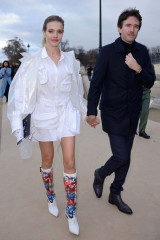 Natalia Vodianova - Louis Vuitton Show at Paris Fashion Week 01/17/2019 фото №1135749