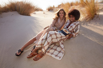 Natalia Vodianova by Mikael Jansson for Tory Burch’s SS21 campaign // 2021 фото №1289865