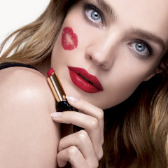 Natalia Vodianova - 2021 Guerlain KissKiss Lipstick Campaign фото №1328359