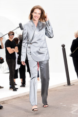Natalia Vodianova - Dior Homme Menswear Fashion Show in Paris фото №1328409