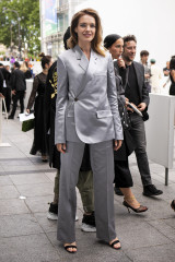 Natalia Vodianova - Dior Homme Menswear Fashion Show in Paris фото №1328407
