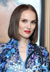 Natalie Portman – Lady in The Lake Photocall in New York фото №1408240