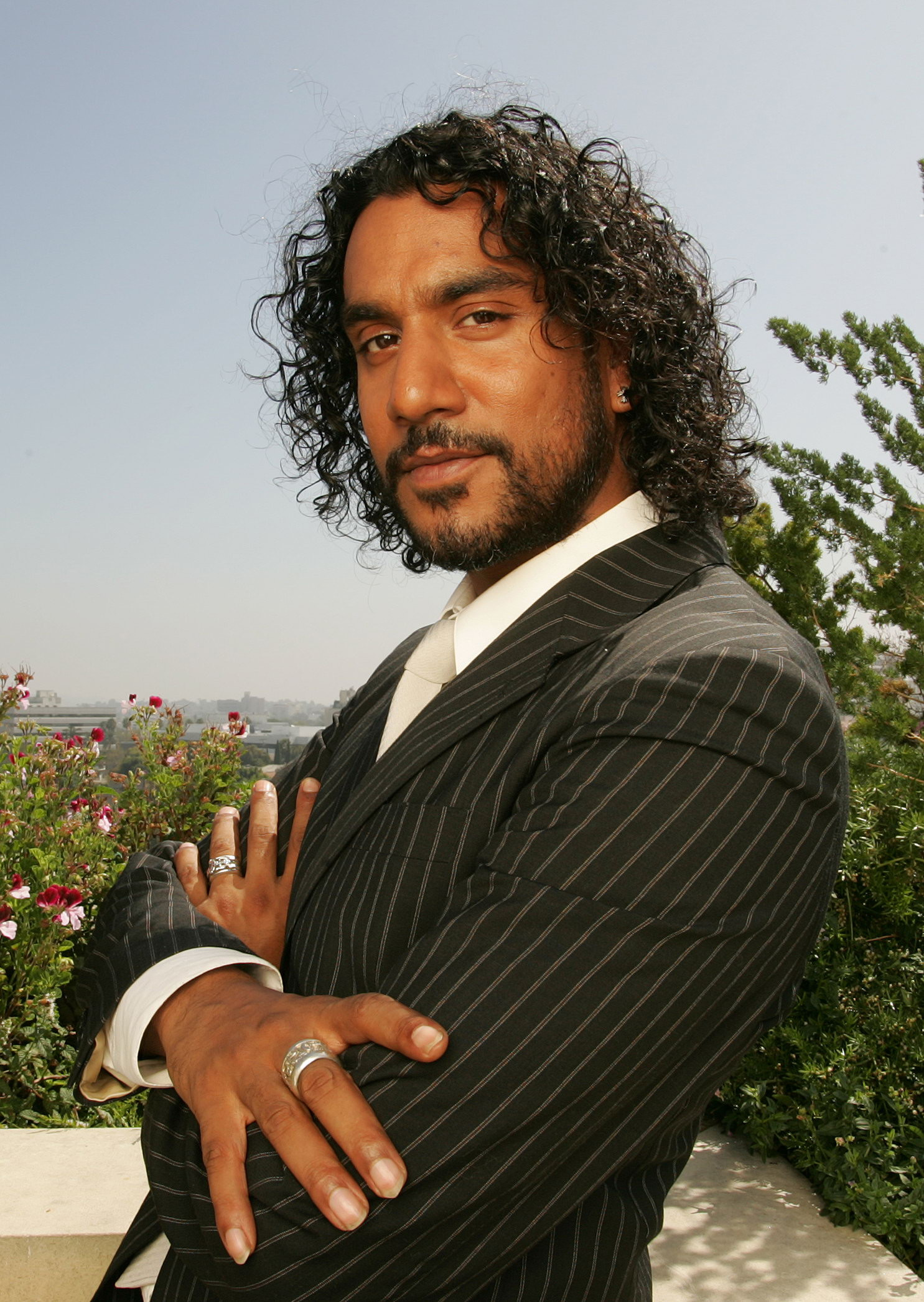 Навин Энрюс (Naveen Andrews)