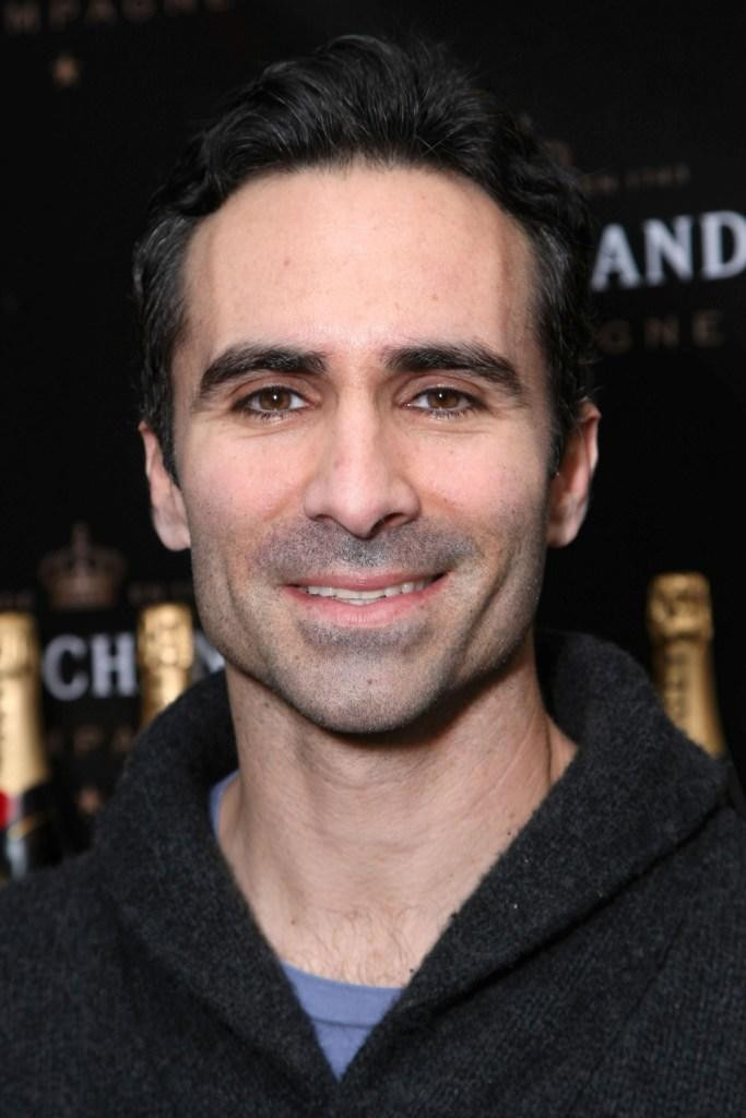 Нестор Карбонелл (Nestor Carbonell)