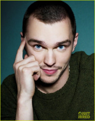 Nicholas Hoult фото №735807