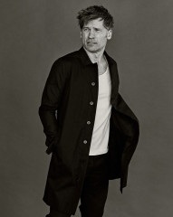 Nikolaj Coster-Waldau - Essential Homme Magazine фото №968498