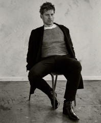 Nikolaj Coster-Waldau - Essential Homme Magazine фото №968499