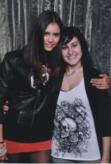 Nina Dobrev фото №293705