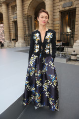 Olga Kurylenko – L’Oreal Paris Show Spring Summer 2020 at Paris Fashion Week  фото №1241601