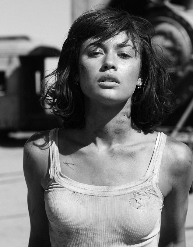 Ольга Куриленко (Olga Kurylenko)