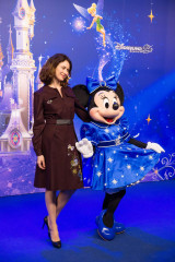 Olga Kurylenko – Disneyland 25th Anniversary Celebration in Paris фото №950688