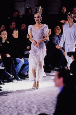 Olga Pantyushenkova ~ John Galliano RTW FW 1995 фото №1371109