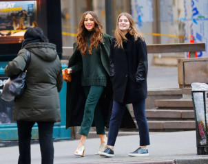 Olivia Culpo in Olive Green Outfit out in Manhattan фото №942490