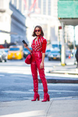 Olivia Culpo is Looking All Stylish – NYC  фото №1000872