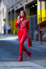 Olivia Culpo is Looking All Stylish – NYC  фото №1000867