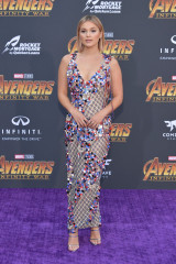 Olivia Holt – “Avengers: Infinity War” Premiere in LA фото №1064837