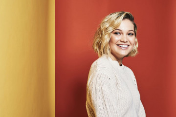 Olivia Holt for Women’s Wear Daily, June 2018 фото №1076944