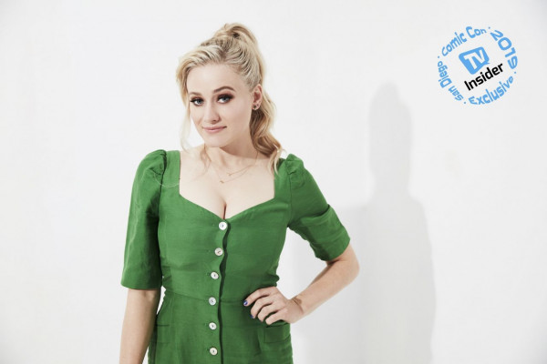 Olivia Taylor Dudley – The Magicians Portraits at Comic Con San Diego July 2019 фото №1207583