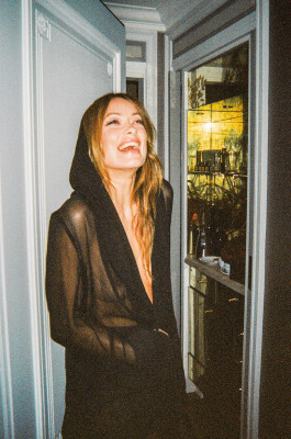 Olivia Wilde - Saint Laurent Fashion Show at Paris Fashion Week 02/28/2023 фото №1365290