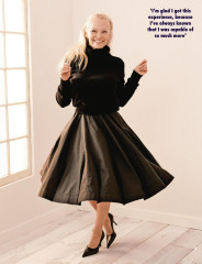 Pamela Anderson for Hello 10/2024 фото №1411639