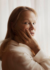 Pamela Anderson by Nolwenn Brod for Libération (Paris 02/18/2025) фото №1414398