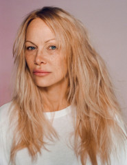 Pamela Anderson ~ WWD Magazine February 2023 фото №1365131