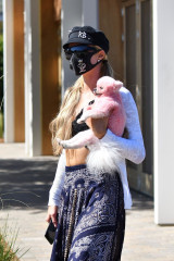 Paris Hilton – Shopping in Malibu 07/06/2020 фото №1262977