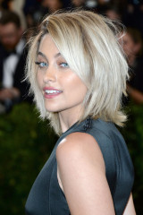 Paris Jackson at MET Gala in New York фото №961395