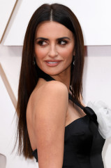 Penelope Cruz - 92nd Annual Academy Awards in Los Angeles (Arrival) / 09.02.2020 фото №1269960