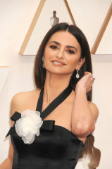 Penelope Cruz - 92nd Annual Academy Awards in Los Angeles (Arrival) / 09.02.2020 фото №1269969