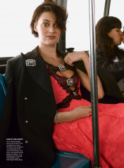 PHOEBE WALLER-BRIDGE in Vogue Magazine, December 2019 фото №1232292