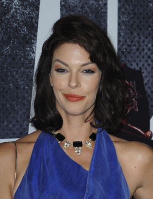 Pollyanna McIntosh at The Walking Dead Premiere Party in Los Angeles 09/27/2018  фото №1104590