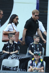 Meghan Markle & Prince Harry фото №998171