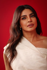Priyanka Chopra by Tristan Fewings фото №1410398