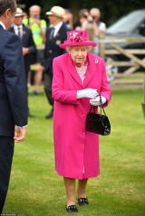 Queen Elizabeth ll  фото №1195224