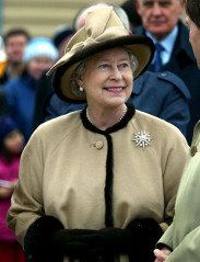 Queen Elizabeth ll  фото №519030