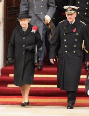 Queen Elizabeth ll  фото №521217