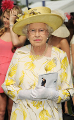 Queen Elizabeth ll  фото №521227